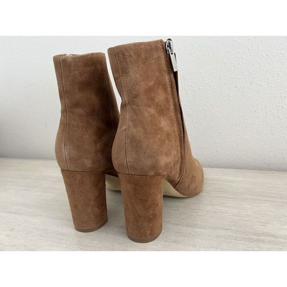 Marc Fisher Ltd. Womens Sz 8.5 Ulani Suede Zip Ankle Bootie Natural $189 - Picture 3 of 9